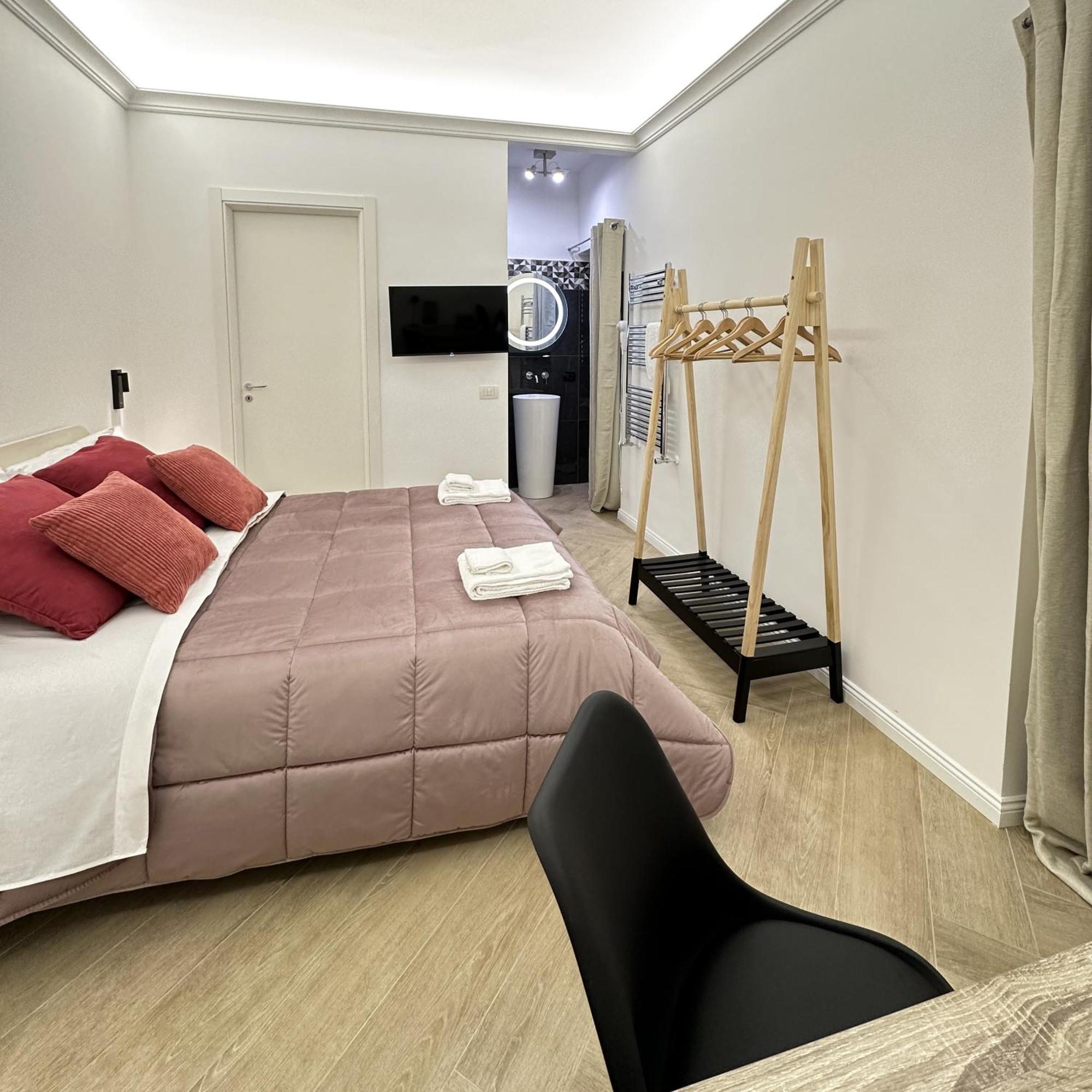 Vicki Vomero Rooms - Napoli Zewnętrze zdjęcie